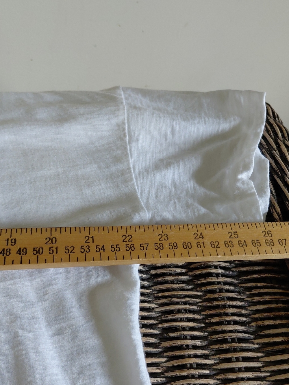 Christian Siriano White Short-Sleeve Pocket Tee - Picture 7 of 10